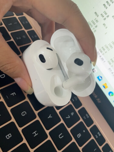 真實(shí)情況透露Apple/蘋(píng)果 AirPods (第三代)和pro哪款更好？深度剖析功能區(qū)別